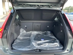 Volvo XC40 Ultra B5 AWD 2026
