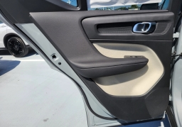Volvo XC40 Ultra B5 AWD 2026