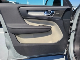 Volvo XC40 Ultra B5 AWD 2026