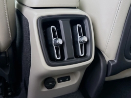 Volvo XC40 Ultra B5 AWD 2026