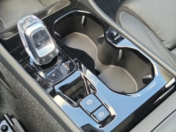 Volvo XC40 Ultra B5 AWD 2026