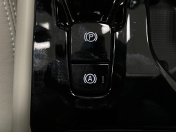 Volvo XC40 Ultra B5 AWD 2026