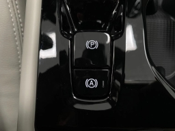 Volvo XC40 Ultra B5 AWD 2026