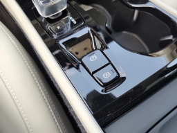 Volvo XC40 Ultra B5 AWD 2026