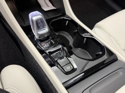 Volvo XC40 Ultra B5 AWD 2026