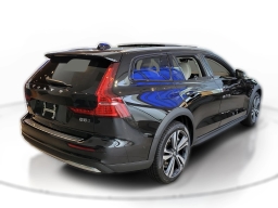 Volvo V60 Cross Country Plus B5 AWD 2026
