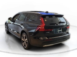 Volvo V60 Cross Country Plus B5 AWD 2026