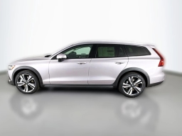 Volvo V60 Cross Country Plus B5 AWD 2026
