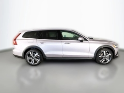 Volvo V60 Cross Country Plus B5 AWD 2026