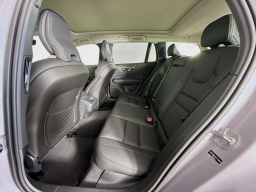 Volvo V60 Cross Country Plus B5 AWD 2026