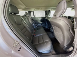 Volvo V60 Cross Country Plus B5 AWD 2026