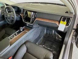 Volvo V60 Cross Country Plus B5 AWD 2026