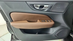 Volvo V60 Cross Country Plus B5 AWD 2026