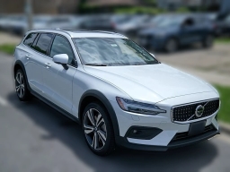 Volvo V60 Cross Country Plus B5 AWD 2026