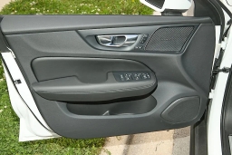 Volvo V60 Cross Country Plus B5 AWD 2026