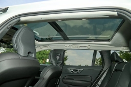 Volvo V60 Cross Country Plus B5 AWD 2026