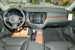 Volvo V60 Cross Country Plus B5 AWD 2026
