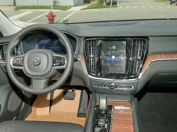 Volvo V60 Cross Country Plus B5 AWD 2026