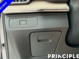 Volvo XC90 Plus B5 AWD 6-Seater 2026