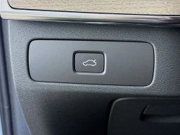 Volvo XC90 Plus B5 AWD 7-Seater 2026
