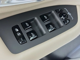 Volvo XC90 Plus B5 AWD 7-Seater 2026