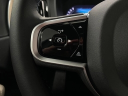 Volvo XC60 Plus B5 AWD 2026