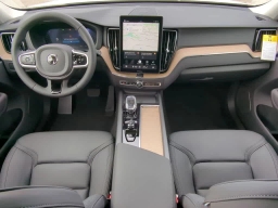Volvo XC60 Plus B5 AWD 2026
