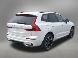 Volvo XC60 Plus B5 AWD 2026