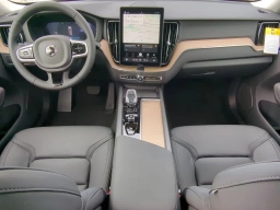 Volvo XC60 Plus B5 AWD 2026