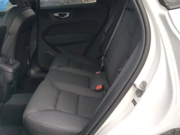 Volvo XC60 Plus B5 AWD 2026