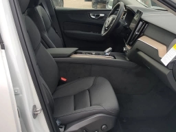 Volvo XC60 Plus B5 AWD 2026