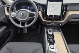 Volvo XC60 Plus B5 AWD 2026