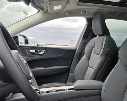 Volvo XC60 Plus B5 AWD 2026