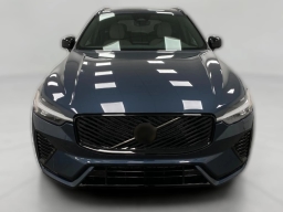Volvo XC60 Plus B5 AWD 2026