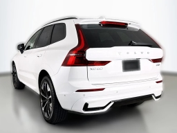 Volvo XC60 Plus B5 AWD 2026