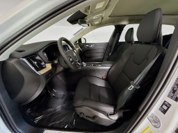 Volvo XC60 Plus B5 AWD 2026