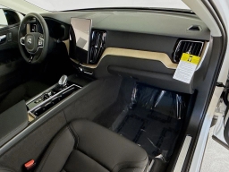 Volvo XC60 Plus B5 AWD 2026