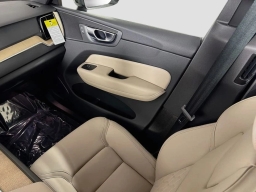 Volvo XC60 Plus B5 AWD 2026