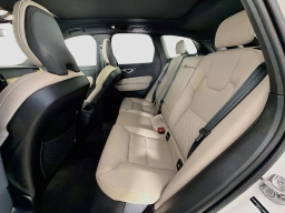 Volvo XC60 Plus B5 AWD 2026