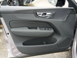 Volvo XC60 Plus B5 AWD 2026