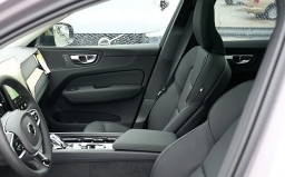 Volvo XC60 Plus B5 AWD 2026