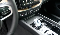 Volvo XC60 Plus B5 AWD 2026