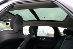 Volvo XC60 Plus B5 AWD 2026