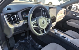 Volvo XC60 Plus B5 AWD 2026