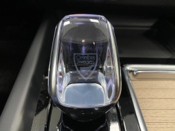 Volvo XC60 Plus B5 AWD 2026