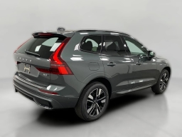 Volvo XC60 Plus B5 AWD 2026