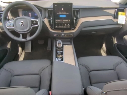 Volvo XC60 Plus B5 AWD 2026