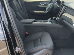 Volvo XC60 Plus B5 AWD 2026