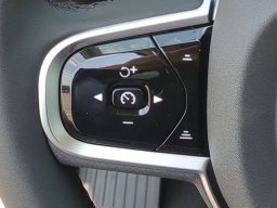 Volvo XC60 Plus B5 AWD 2026