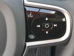 Volvo XC60 Plus B5 AWD 2026